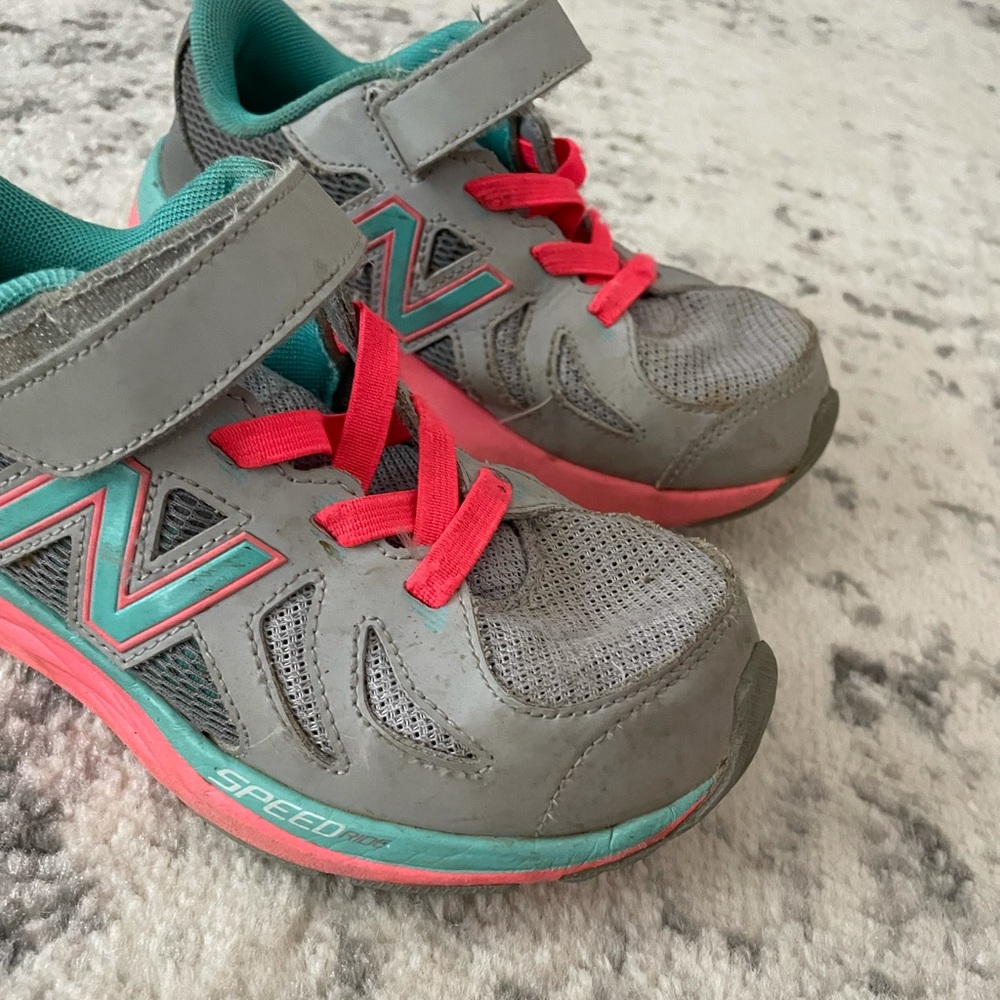 New Balance girls tennis shoes